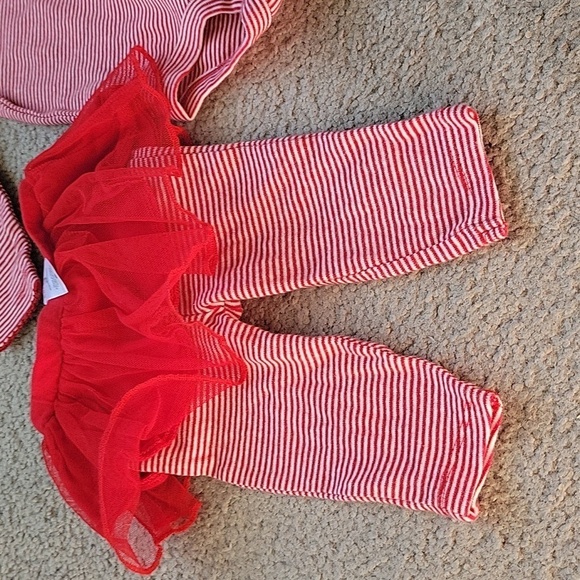 Carter's Baby Girl's Outfit - Picture 2 of 8